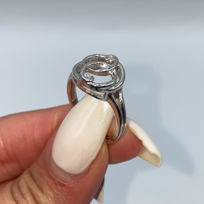 Silver Interlocking Circles Diamond Ring